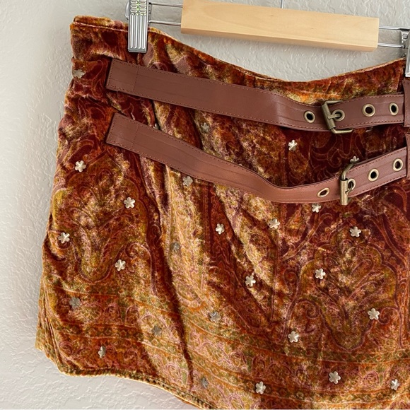 NWOT Free People Paisley Punk Velvet Skort size 6 - Picture 8 of 10